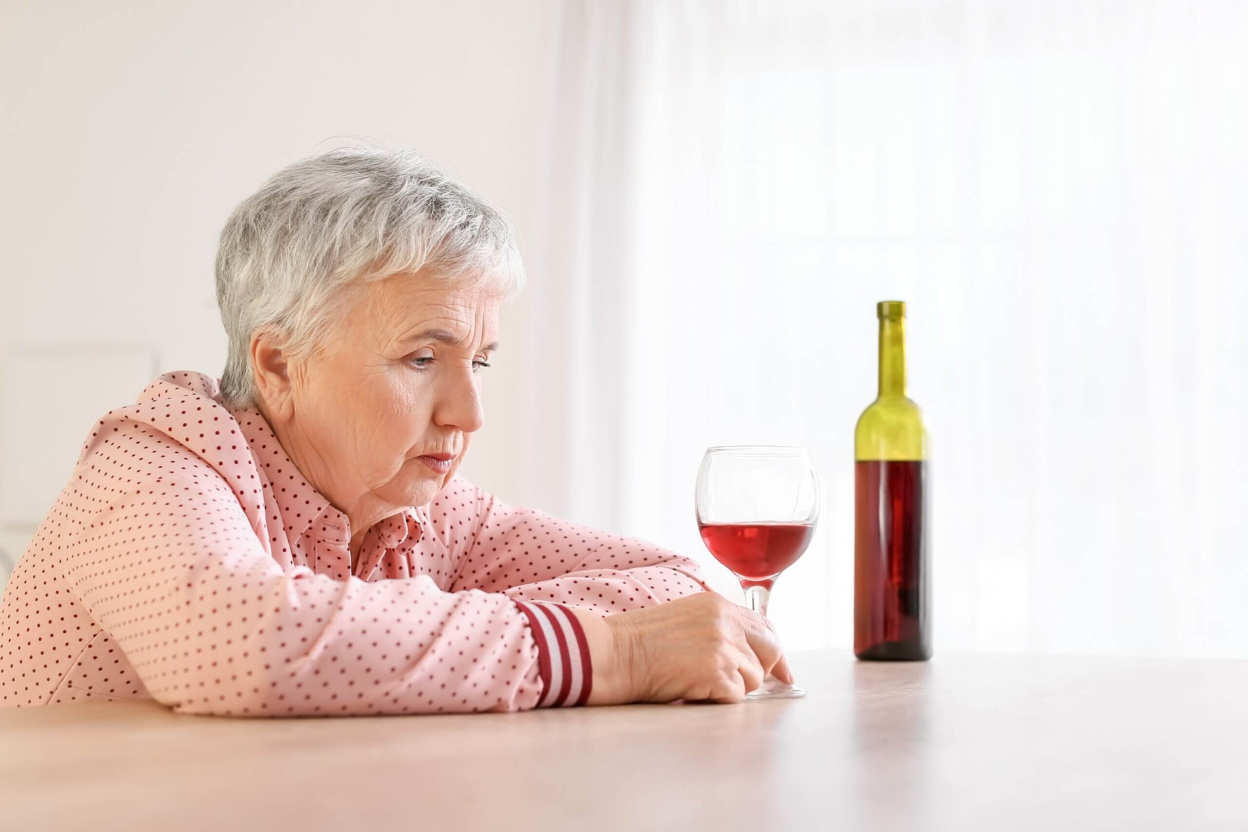 Alcohol and dementia: How drinking can damage the brain